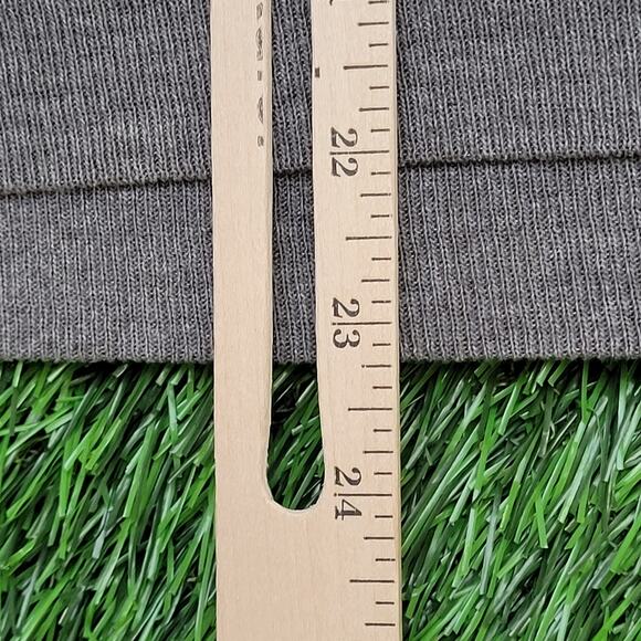 Vintage Georgia-Tech Sweatshirt Womens M/L 25x23 Baggy Crop Faded - Picture 13 of 13